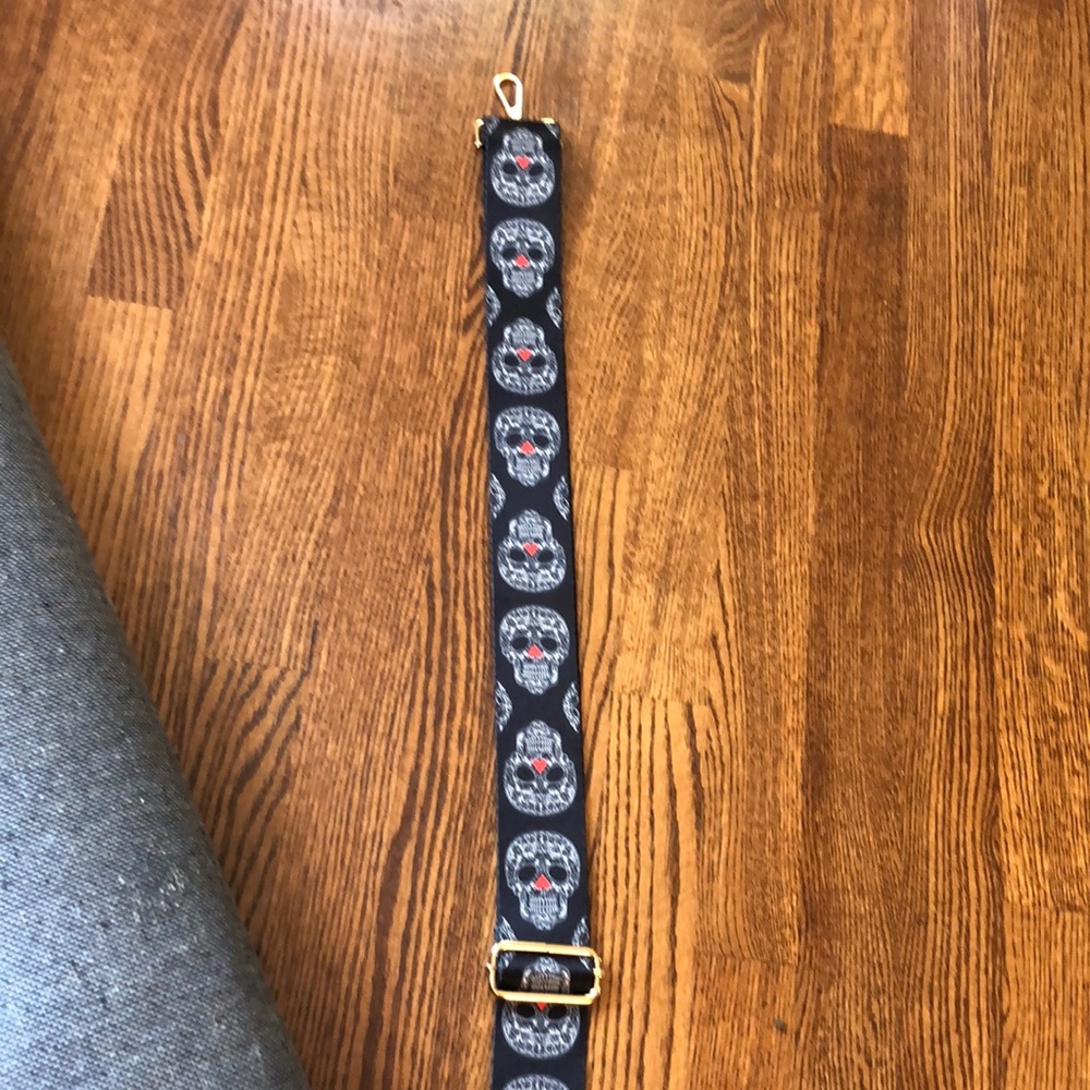Skull bag strap for cross body bags with gold clasps